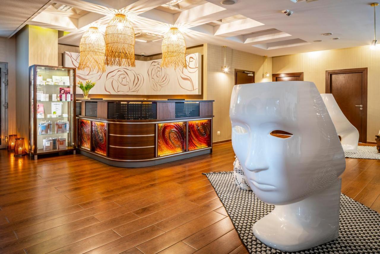 Hotel Leda Spa - Adults Only كولوبرزيغ المظهر الخارجي الصورة