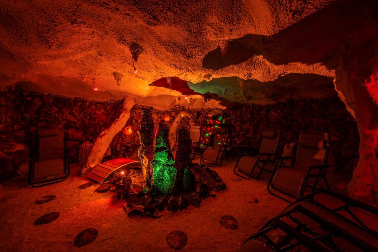 Hotel Leda Spa - Adults Only كولوبرزيغ المظهر الخارجي الصورة
