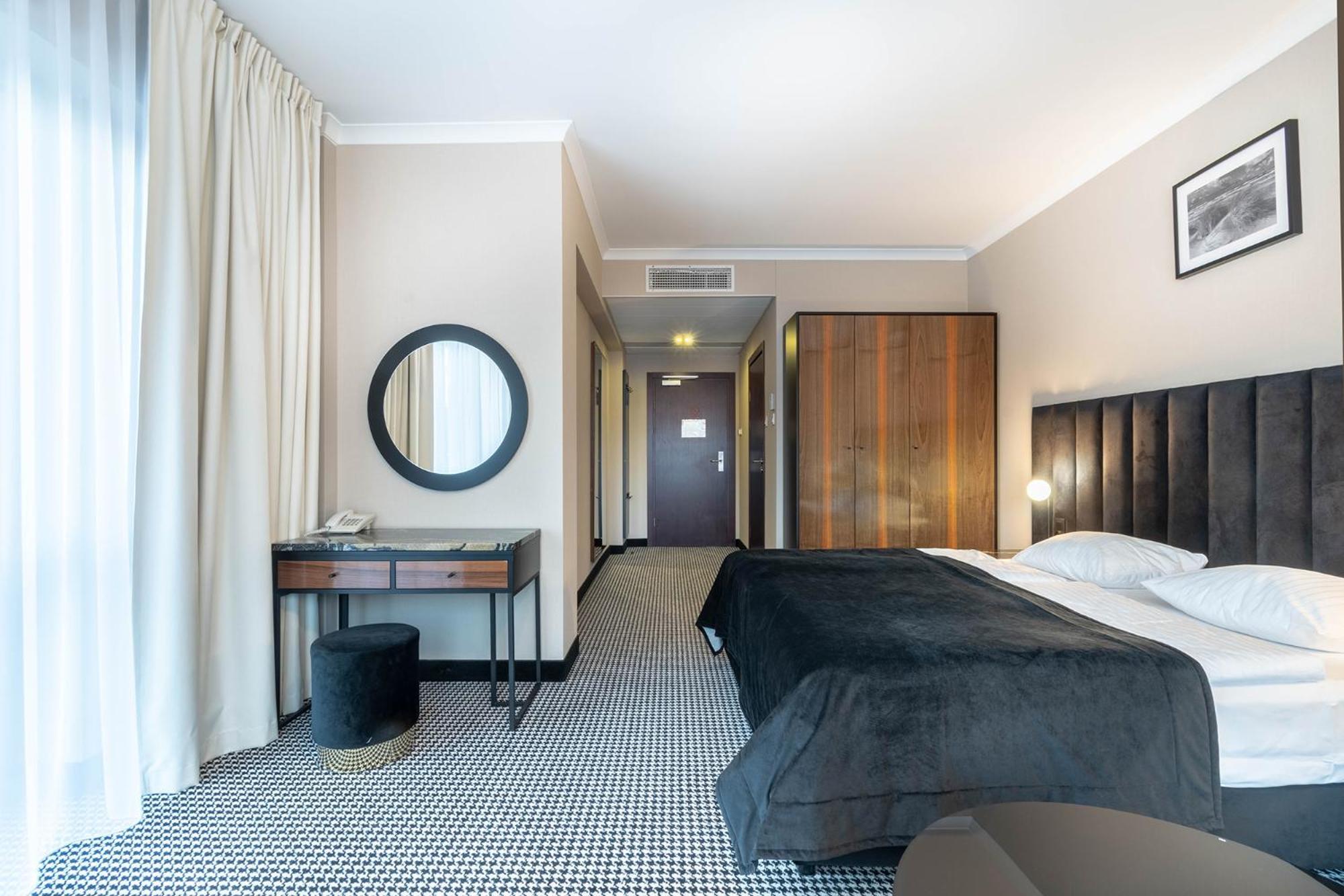 Hotel Leda Spa - Adults Only كولوبرزيغ المظهر الخارجي الصورة