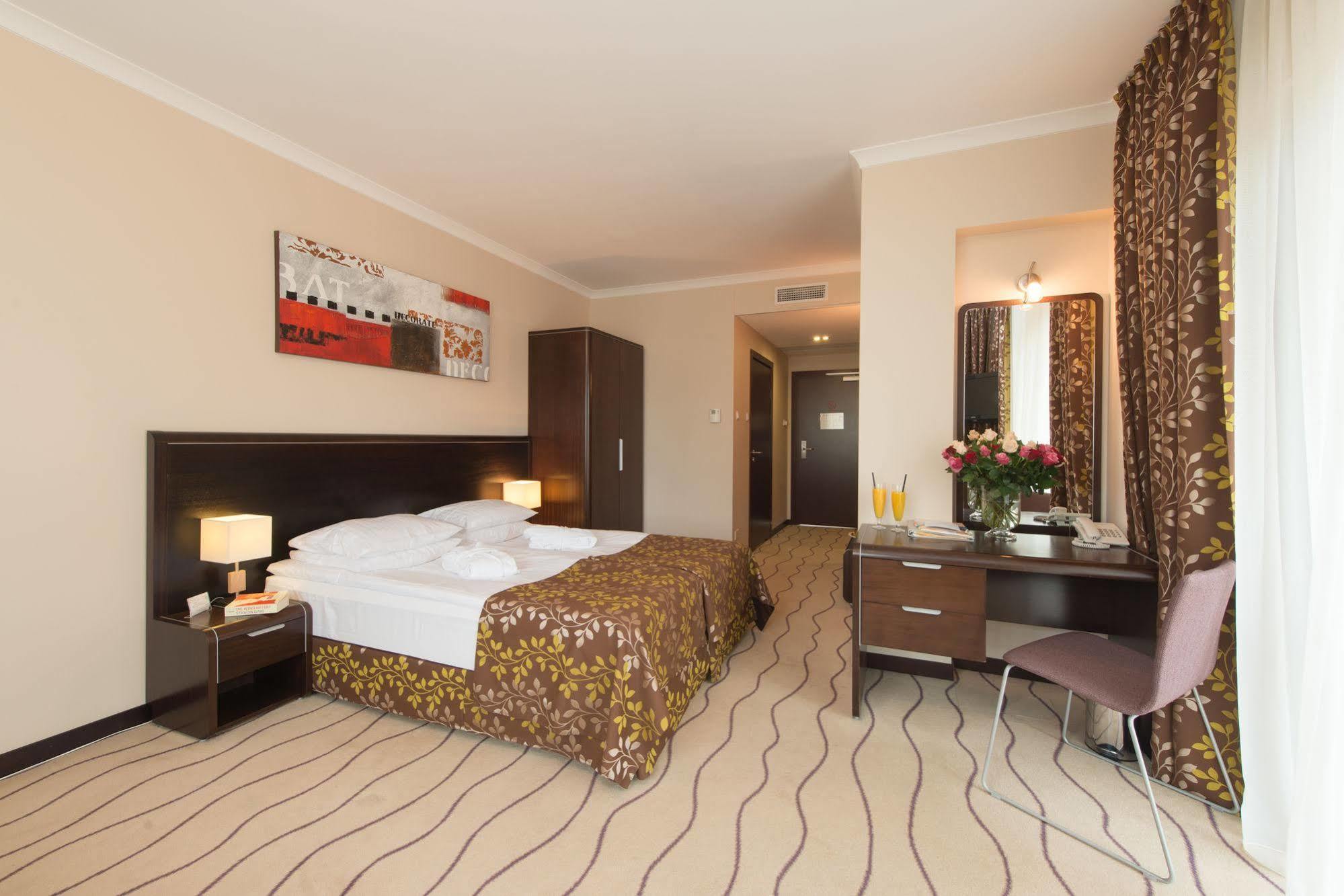 Hotel Leda Spa - Adults Only كولوبرزيغ المظهر الخارجي الصورة